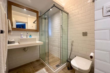 Banheiro Social de apartamento para alugar com 1 quarto, 110m² em Botafogo, Rio de Janeiro
