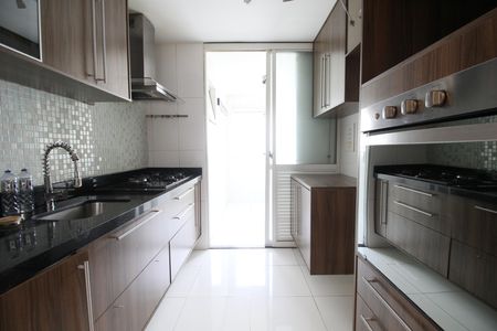 Apartamento para alugar com 62m², 2 quartos e 2 vagasCozinha - Armários