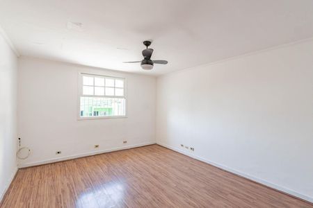 Quarto 1 de casa para alugar com 2 quartos, 140m² em Vila Gumercindo, São Paulo