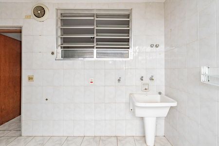 Casa para alugar com 140m², 2 quartos e 1 vagaÁrea de Serviço