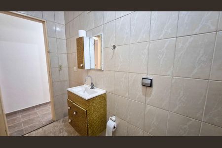 Casa à venda com 250m², 5 quartos e 2 vagasCasa 2 - Banheiro social
