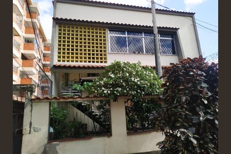 Casa à venda com 200m², 5 quartos e 3 vagasFachada