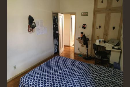 Casa à venda com 200m², 5 quartos e 3 vagasQuarto 3 Casa 2