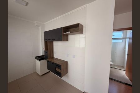 Cozinha de apartamento para alugar com 3 quartos, 43m² em Recreio das Acácias, Ribeirão Preto