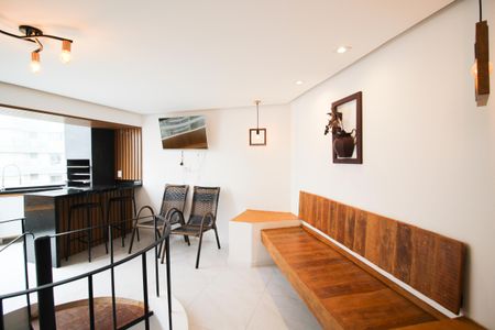 Apartamento para alugar com 130m², 2 quartos e 1 vagaSala