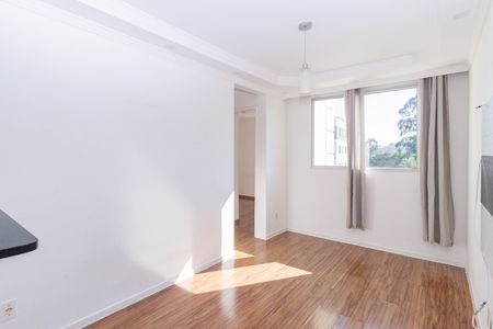 Sala de apartamento para alugar com 2 quartos, 45m² em Jaraguá, São Paulo