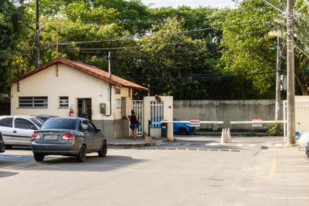 Apartamento para alugar com 45m², 2 quartos e 1 vagaFachada e portaria