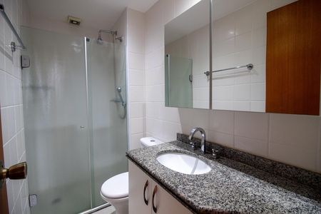 Apartamento para alugar com 70m², 3 quartos e 2 vagasBanheiro