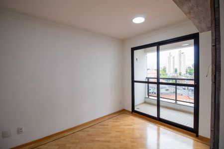 Sala de apartamento para alugar com 3 quartos, 70m² em Jardim Ester, São Paulo
