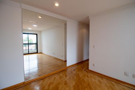 Sala de apartamento para alugar com 3 quartos, 70m² em Jardim Ester, São Paulo