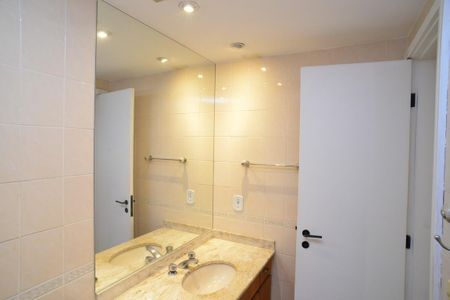 Apartamento à venda com 150m², 2 quartos e 2 vagas Apartamento à venda com 150m², 2 quartos e 2 vagasBanheiro Social