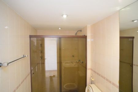 Apartamento à venda com 150m², 2 quartos e 2 vagas Apartamento à venda com 150m², 2 quartos e 2 vagasBanheiro Social 2