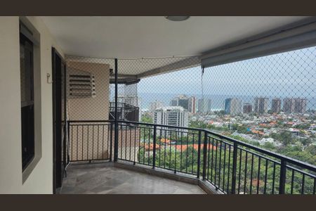 Apartamento à venda com 150m², 2 quartos e 2 vagas Apartamento à venda com 150m², 2 quartos e 2 vagasVaranda