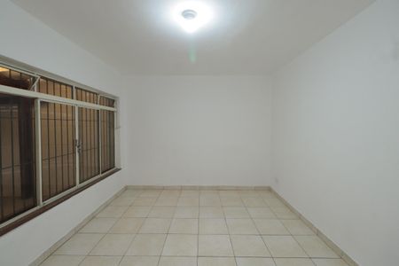 Casa à venda com 125m², 2 quartos e 2 vagasSala