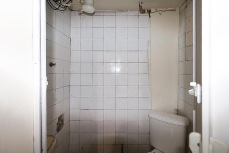 Banheiro Social de casa para alugar com 1 quarto, 49m² em Centro, Diadema