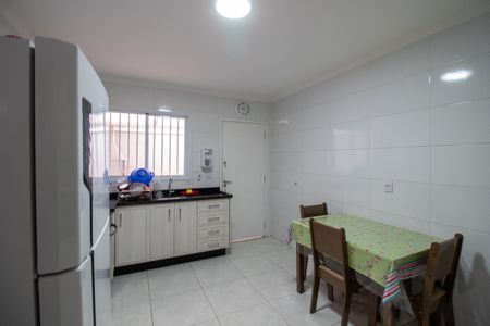 Casa à venda com 85m², 2 quartos e 2 vagas Casa à venda com 85m², 2 quartos e 2 vagasCozinha