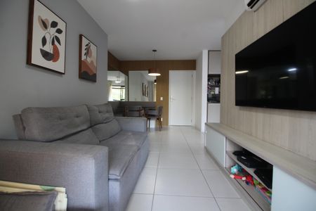 Apartamento à venda com 81m², 2 quartos e 1 vagaSala