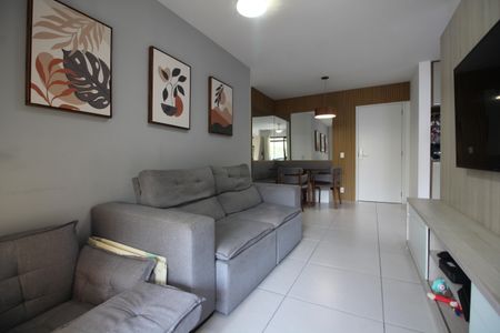 Apartamento à venda com 81m², 2 quartos e 1 vagaSala