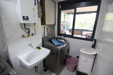 Apartamento à venda com 81m², 2 quartos e 1 vagaÁrea de Serviço