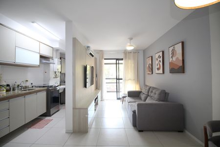 Apartamento à venda com 81m², 2 quartos e 1 vagaSala