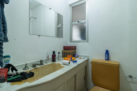 Apartamento à venda com 75m², 2 quartos e 2 vagasBanheiro Corredor