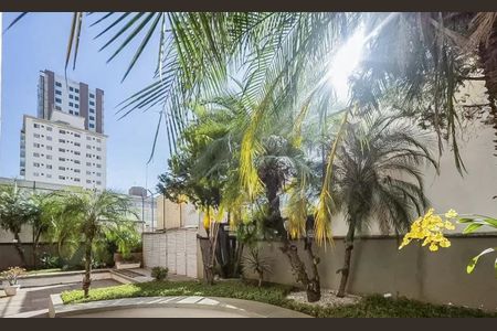 Apartamento à venda com 75m², 2 quartos e 2 vagasÁrea externa