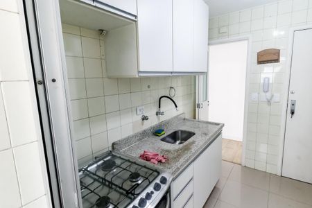 Apartamento à venda com 80m², 3 quartos e 2 vagasCozinha - Armários