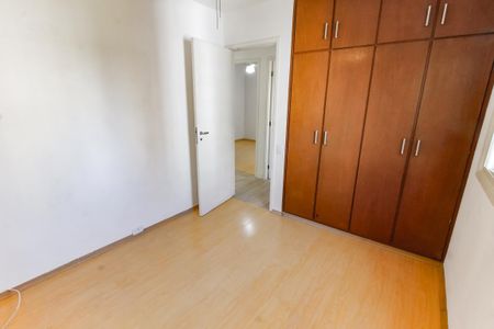 Apartamento à venda com 80m², 3 quartos e 2 vagasQuarto 2