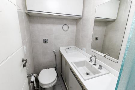 Apartamento à venda com 80m², 3 quartos e 2 vagasBanheiro social