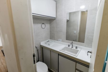 Apartamento à venda com 80m², 3 quartos e 2 vagasBanheiro social