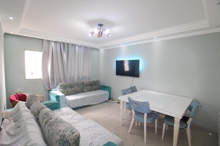 Sala de apartamento para alugar com 2 quartos, 70m² em Vila Celeste, São Paulo