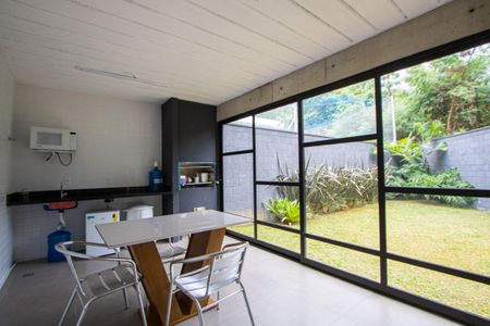 Apartamento à venda com 48m², 2 quartos e 1 vaga Apartamento à venda com 48m², 2 quartos e 1 vagaÁrea comum - Churrasqueira/Salão de festas