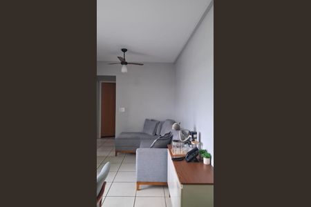 Sala de apartamento à venda com 3 quartos, 67m² em Parque Oeste Industrial, Goiânia