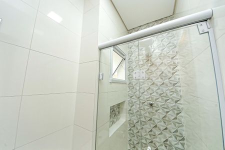 Banheiro social de apartamento para alugar com 1 quarto, 31m² em Vila Prudente, São Paulo