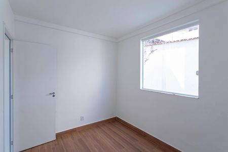Apartamento à venda com 74m², 3 quartos e 1 vagaQuarto 2