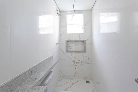 Apartamento à venda com 74m², 3 quartos e 1 vagaBanheiro da suíte 