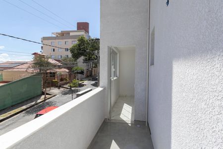 Varanda da sala de apartamento à venda com 3 quartos, 74m² em Heliópolis, Belo Horizonte