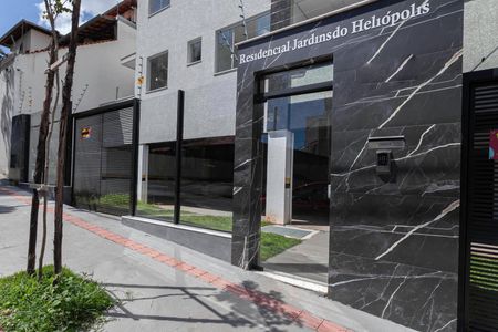 Apartamento à venda com 94m², 2 quartos e 2 vagasFachada