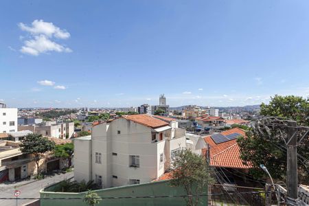 Apartamento à venda com 94m², 2 quartos e 2 vagasQuarto 2 - Vista