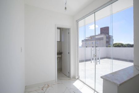 Apartamento à venda com 94m², 2 quartos e 2 vagasCobertura