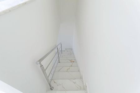 Apartamento à venda com 94m², 2 quartos e 2 vagasEscada