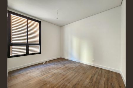 Apartamento à venda com 184m², 2 quartos e 2 vagasSuíte 2