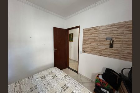 Casa à venda com 90m², 4 quartos e 5 vagas Casa à venda com 90m², 4 quartos e 5 vagasQuarto 1
