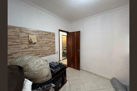Casa à venda com 90m², 4 quartos e 5 vagas Casa à venda com 90m², 4 quartos e 5 vagasQuarto 2