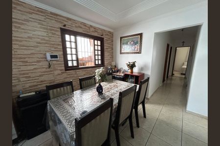 Sala de casa para alugar com 4 quartos, 90m² em Vila Rosália, Guarulhos