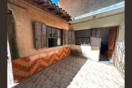 Casa à venda com 90m², 4 quartos e 5 vagas Casa à venda com 90m², 4 quartos e 5 vagasQuintal