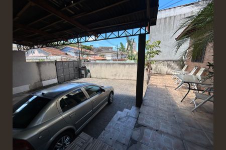 Casa à venda com 90m², 4 quartos e 5 vagas Casa à venda com 90m², 4 quartos e 5 vagasGaragem