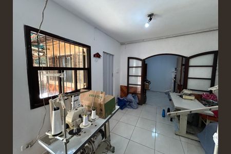 Casa à venda com 90m², 4 quartos e 5 vagas Casa à venda com 90m², 4 quartos e 5 vagasQuarto de Serviço