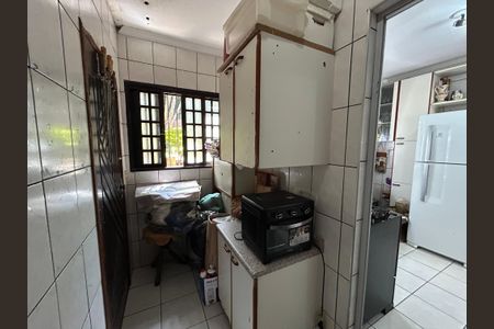 Casa à venda com 90m², 4 quartos e 5 vagas Casa à venda com 90m², 4 quartos e 5 vagasÁrea de Serviço