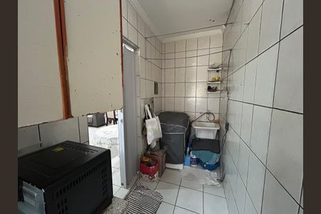 Casa à venda com 90m², 4 quartos e 5 vagas Casa à venda com 90m², 4 quartos e 5 vagasÁrea de Serviço